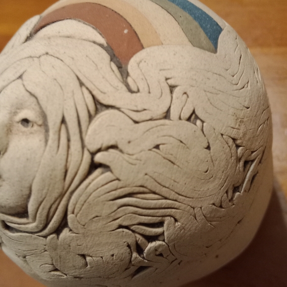 An art piece by tge artist Judeg Holdsworth. - Picture 2 of 14